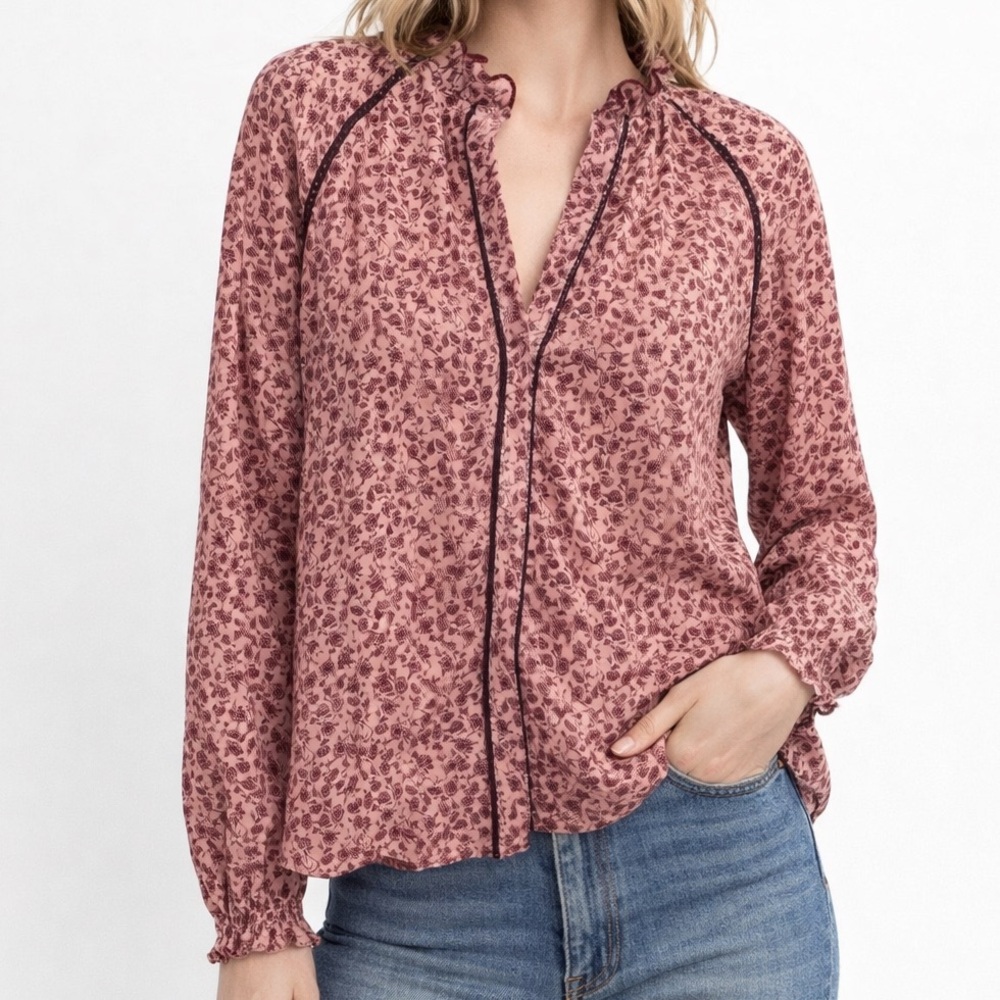 NWT Floral Blouse Button Down Top Easy Clothes Pink Long Sleeve Size Small